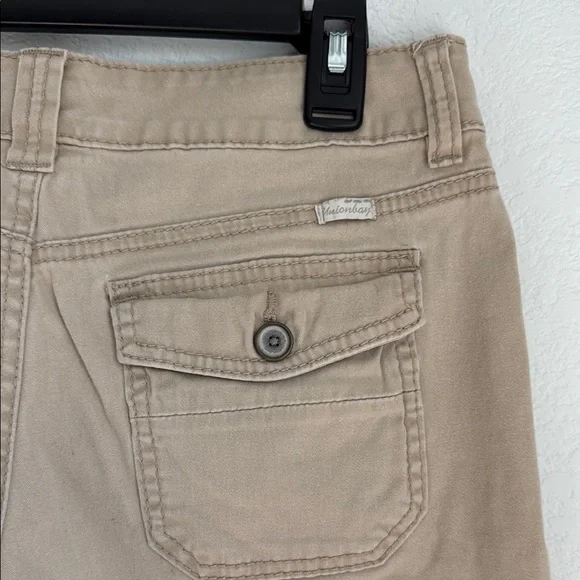 UNIONBAY Tan Cargo Shorts with Classic Design - Picture 5 of 9